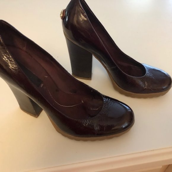 BCBG Cranberry Patent Platform Heel - Picture 3 of 6